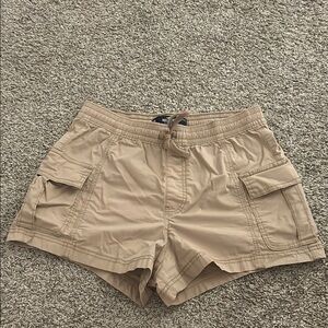 Hollister Cargo Ultra High Rise Short 3”